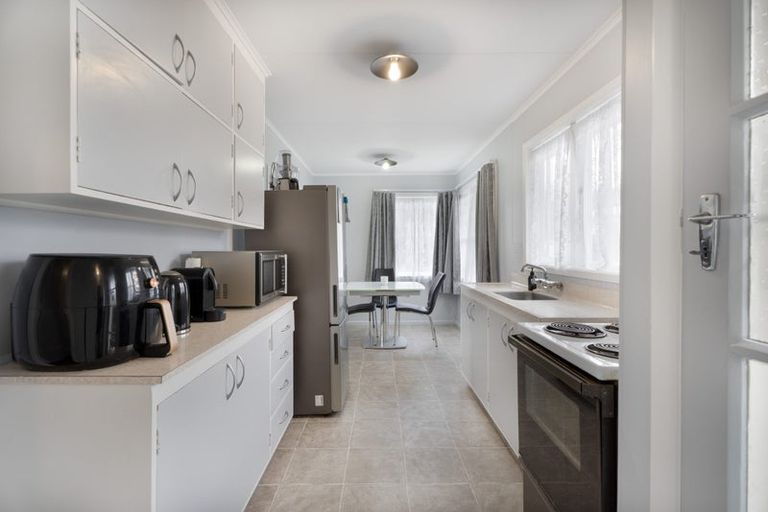 Photo of property in 17 Mountbatten Grove, Clouston Park, Upper Hutt, 5018