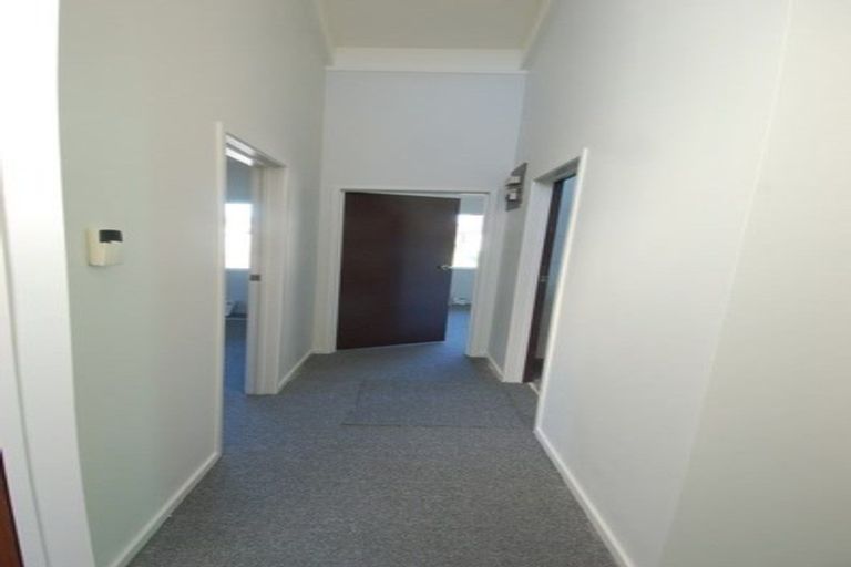 Photo of property in 8/35 Swanson Road, Henderson, Auckland, 0610