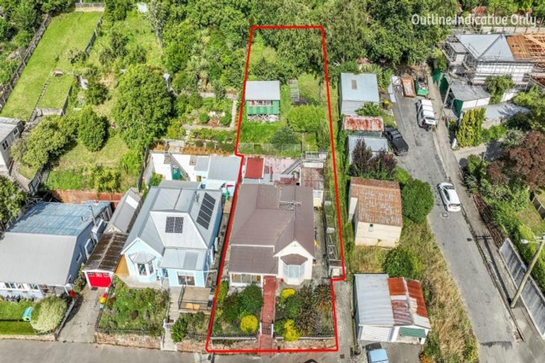 Photo of property in 29 Voelas Road, Lyttelton, 8082