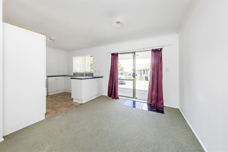 Photo of property in 1/11 Solveig Place, Randwick Park, Auckland, 2105