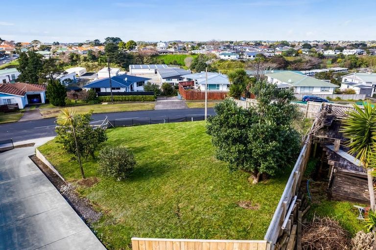 Photo of property in 180 Seaview Road, Westown, New Plymouth, 4310
