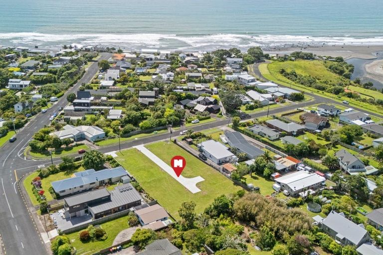 Photo of property in 6 Mace Terrace, Oakura, 4314