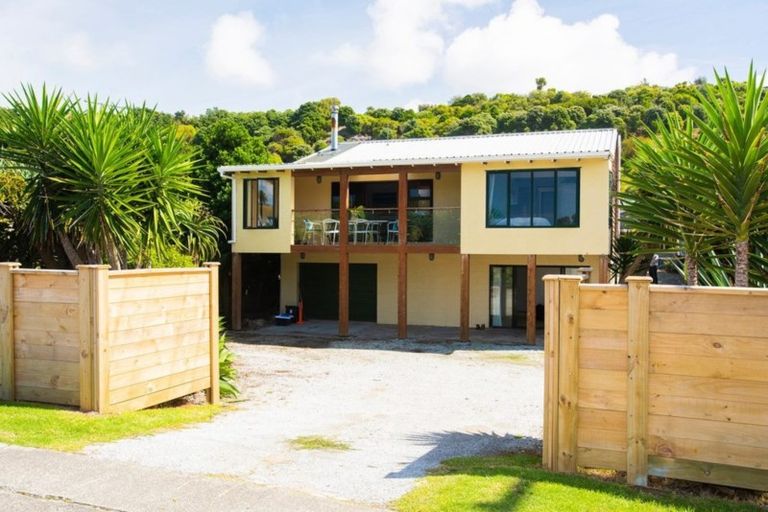 Photo of property in 57 Moana Road, Okitu, Gisborne, 4010