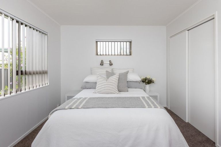 Photo of property in 32 Duckworth Crescent, Greenmeadows, Napier, 4112