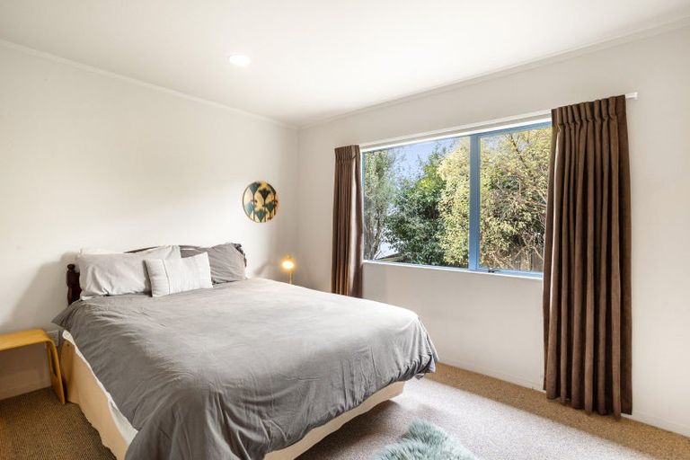 Photo of property in 15 The Crowsnest, Cooks Beach, Whitianga, 3591