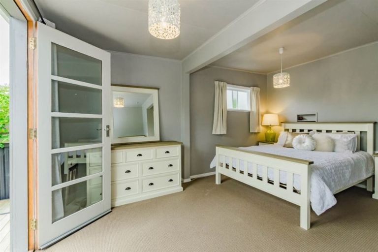 Photo of property in 11 Otaihanga Road, Otaihanga, Paraparaumu, 5036