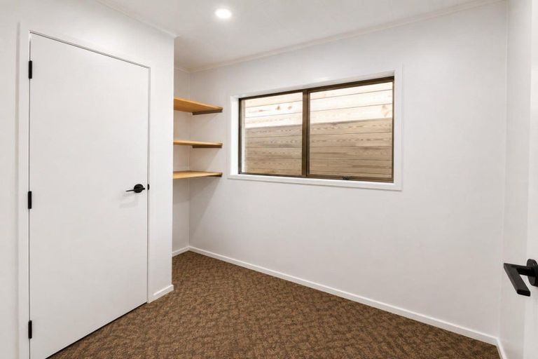 Photo of property in 22 Frankley Road, Westown, New Plymouth, 4310