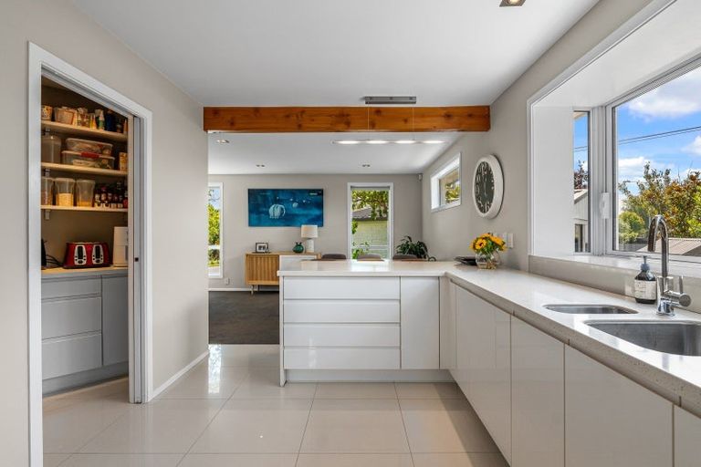 Photo of property in 481 Avonhead Road, Avonhead, Christchurch, 8042