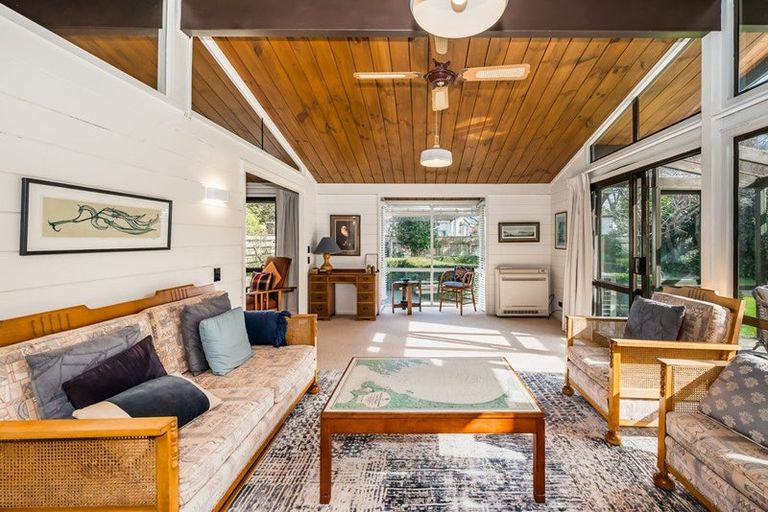 Photo of property in 29 Nimmo Avenue, Waikanae, 5036