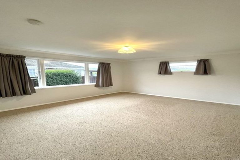 Photo of property in 82a Pine Avenue, Ebdentown, Upper Hutt, 5018