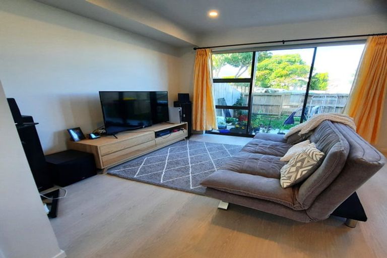 Photo of property in 69b Astley Avenue, New Lynn, Auckland, 0600