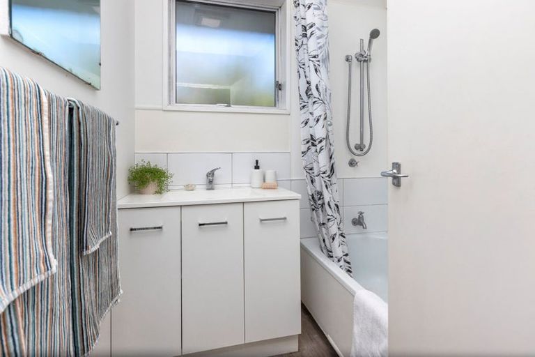 Photo of property in 1/24 Thompsons Road, Belfast, Christchurch, 8051