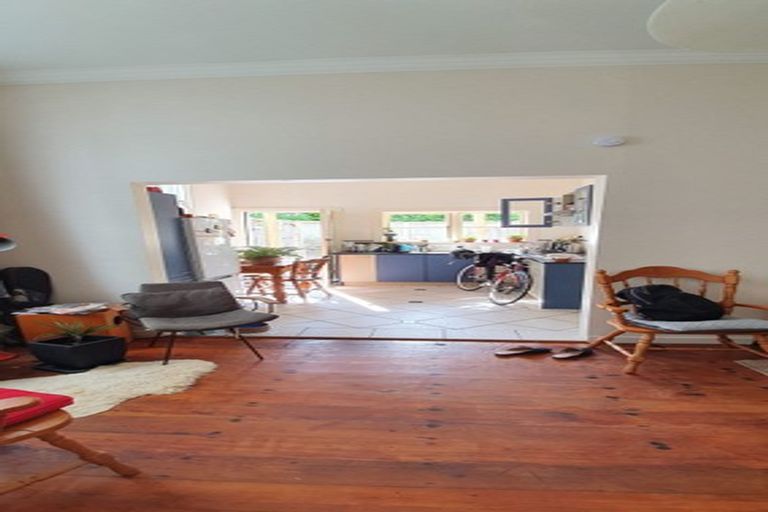 Photo of property in 16 Thompson Street, Mount Cook, Wellington, 6011