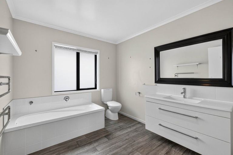 Photo of property in 9 Kakamutu Road, Otorohanga, 3900