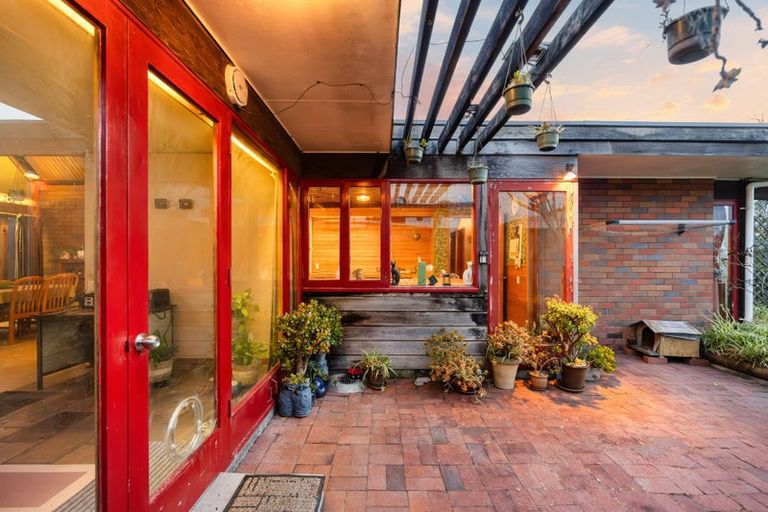 Photo of property in 41 Fitzherbert Avenue, West Harbour, Auckland, 0618