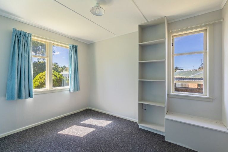 Photo of property in 26 Church Street, Waipawa, 4210