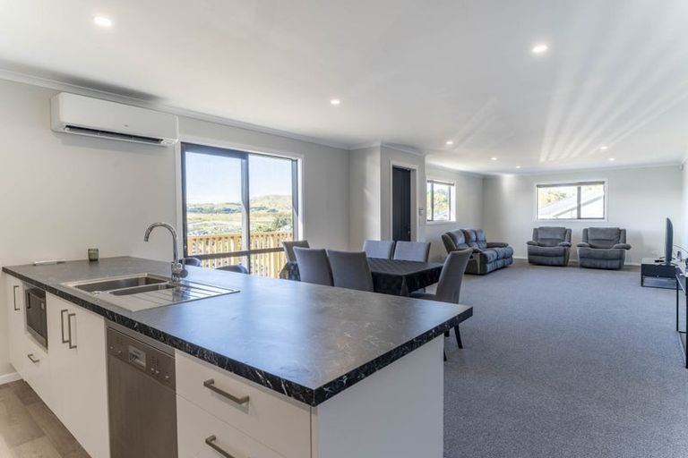 Photo of property in 13 Topsail Way, Whitby, Porirua, 5024