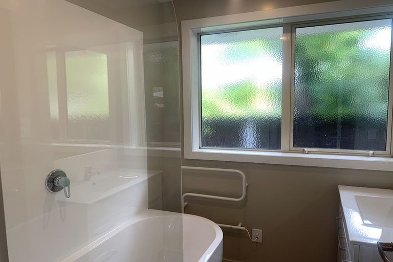 Photo of property in 11 Flower Street, Bryndwr, Christchurch, 8053