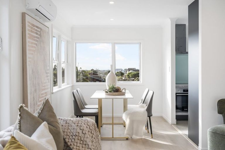 Photo of property in 36 Weldene Avenue, Glenfield, Auckland, 0629