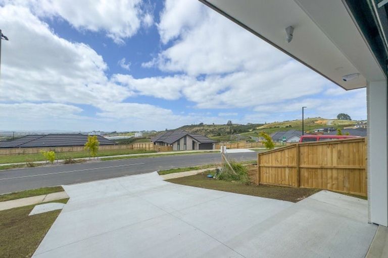 Photo of property in 2 Bathurst Crescent, Pokeno, 2402