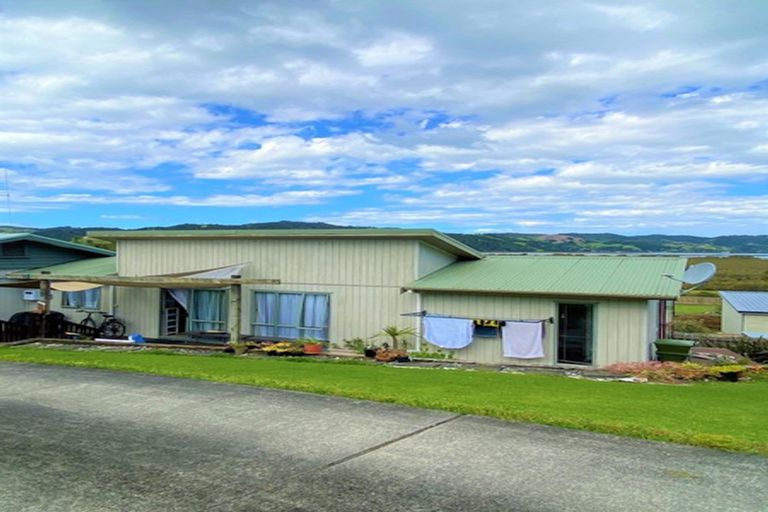 Photo of property in 30 Beach Road, Onerahi, Whangarei, 0110