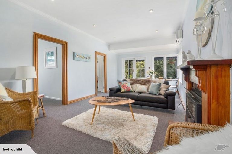 Photo of property in 132 Paremata Road, Paremata, Porirua, 5024