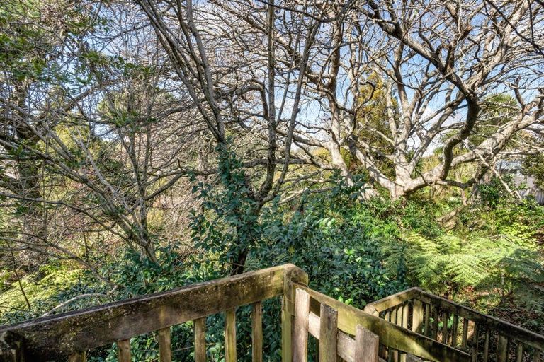 Photo of property in 29 Kayeleen Place, Cockle Bay, Auckland, 2014