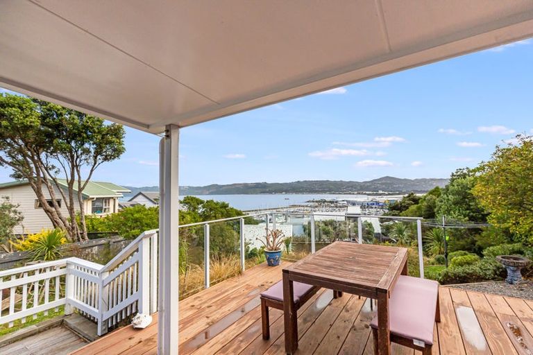Photo of property in 15 Howard Road, Point Howard, Lower Hutt, 5013