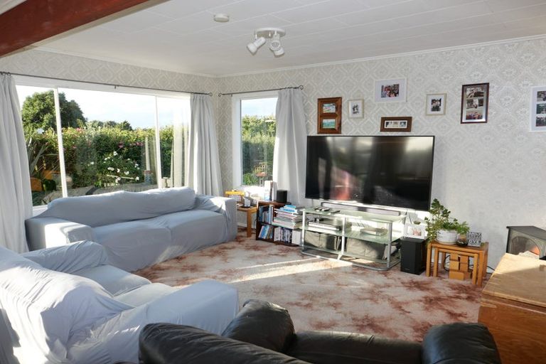 Photo of property in 4 Victor Road, Raumati Beach, Paraparaumu, 5032