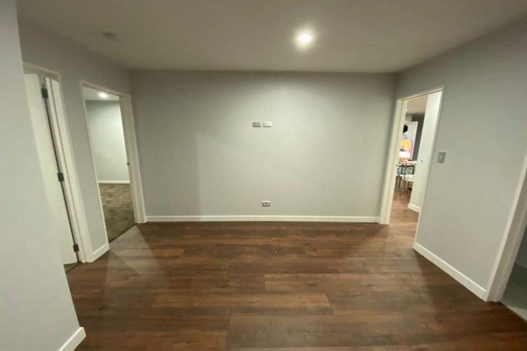 Photo of property in 1 Black Beech Crescent, Takanini, 2110