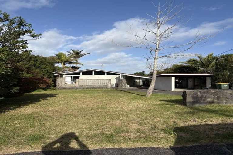 Photo of property in 30 Killarney Avenue, Torbay, Auckland, 0630