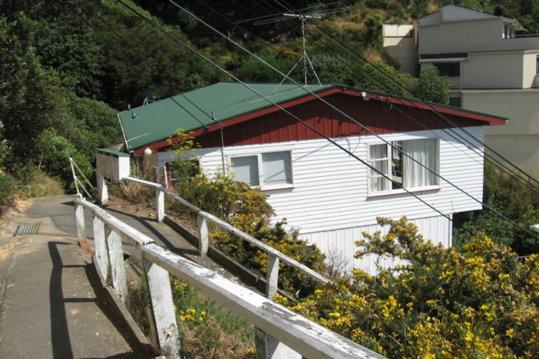 Photo of property in 2/15 Kio Road, Hataitai, Wellington, 6021