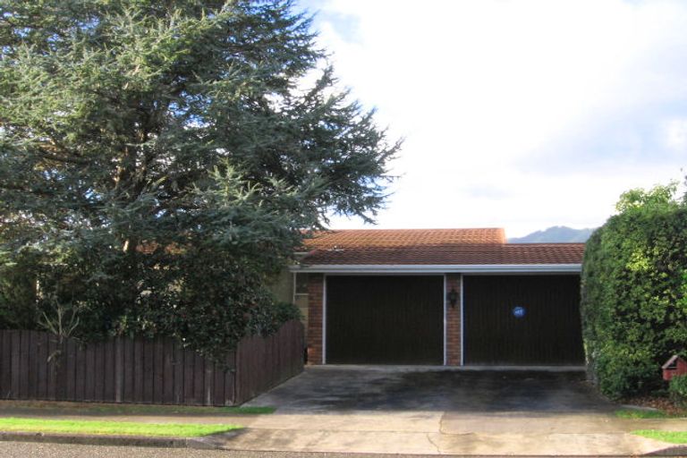 Photo of property in 3 Matipo Street, Waikanae, 5036