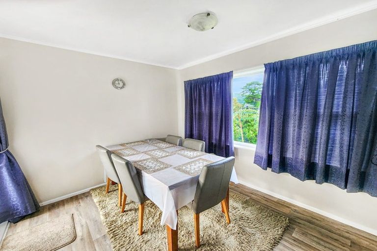 Photo of property in 5 Willow Grove, Wainuiomata, Lower Hutt, 5014