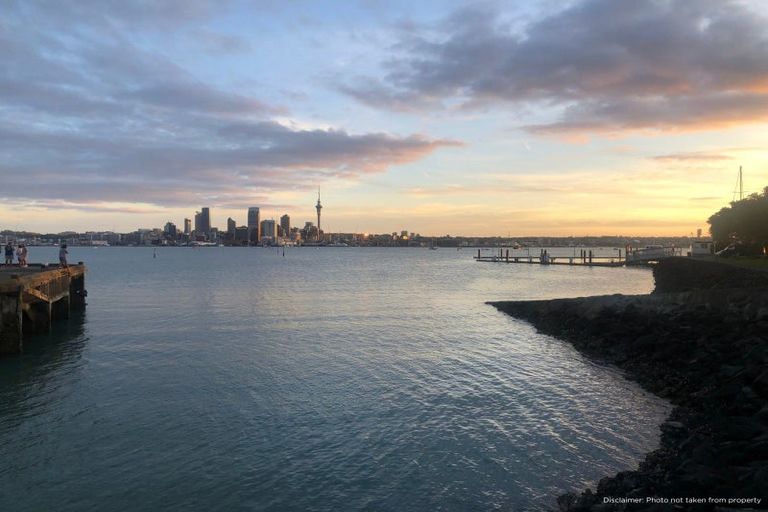 Photo of property in 6 Beresford Street, Bayswater, Auckland, 0622