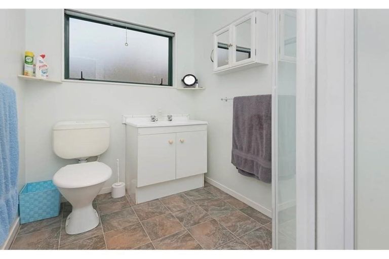 Photo of property in 29 Bert Wilson Place, Cockle Bay, Auckland, 2014