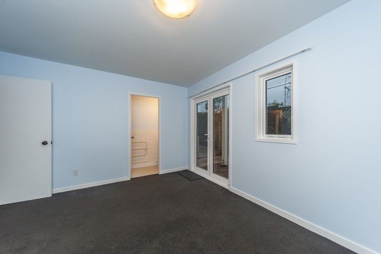 Photo of property in 10 Lawson Place, Mount Victoria, Wellington, 6011