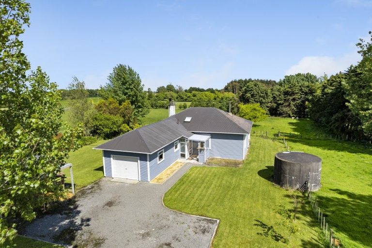 Photo of property in 1926 Makino Road, Halcombe, Feilding, 4779