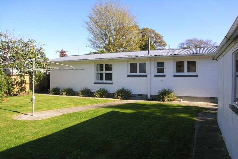 Photo of property in 130 Blighs Road, Strowan, Christchurch, 8052