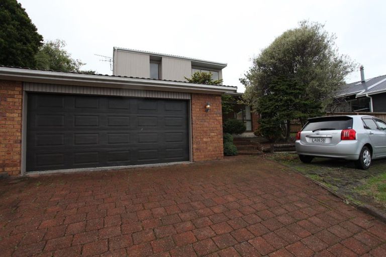 Photo of property in 11 Palmyra Way, Half Moon Bay, Auckland, 2012