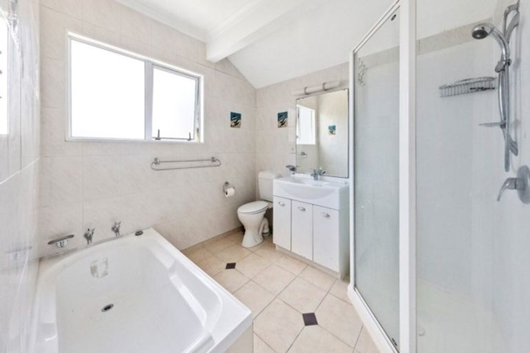 Photo of property in 14 Matarangi Road, East Tamaki, Auckland, 2013