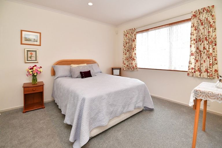 Photo of property in 40 Red Hibiscus Road, Stanmore Bay, Whangaparaoa, 0932