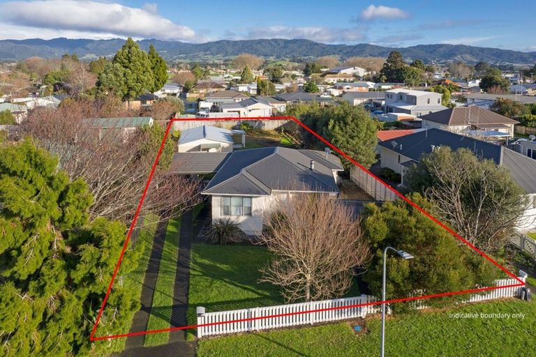 Photo of property in 15 Clive Road, Katikati, 3129