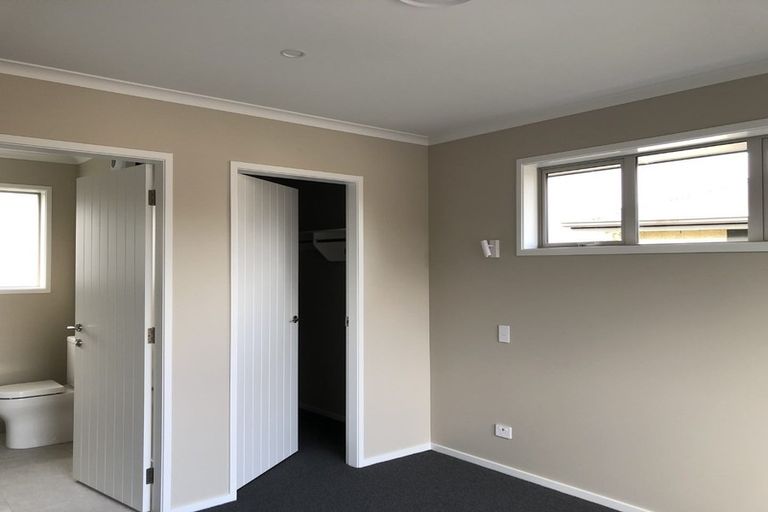 Photo of property in 15 Barry Curtis Place, Levin, 5510