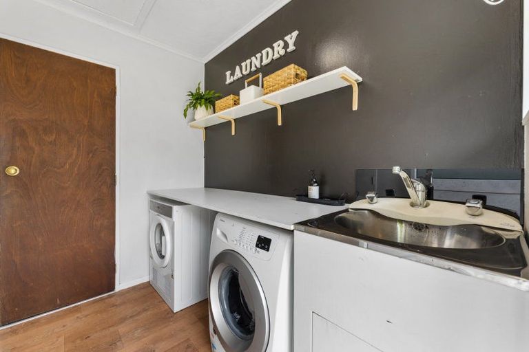 Photo of property in 37 Fraser Drive, Feilding, 4702