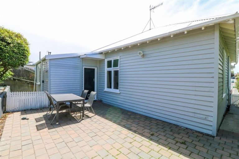 Photo of property in 8 Clifton Terrace, West End, Timaru, 7910