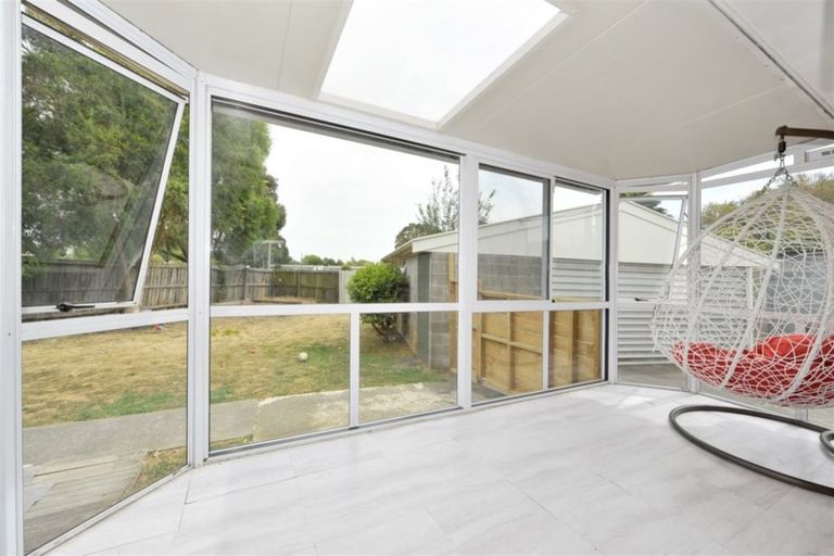 Photo of property in 7 Bendale Place, Avonhead, Christchurch, 8042