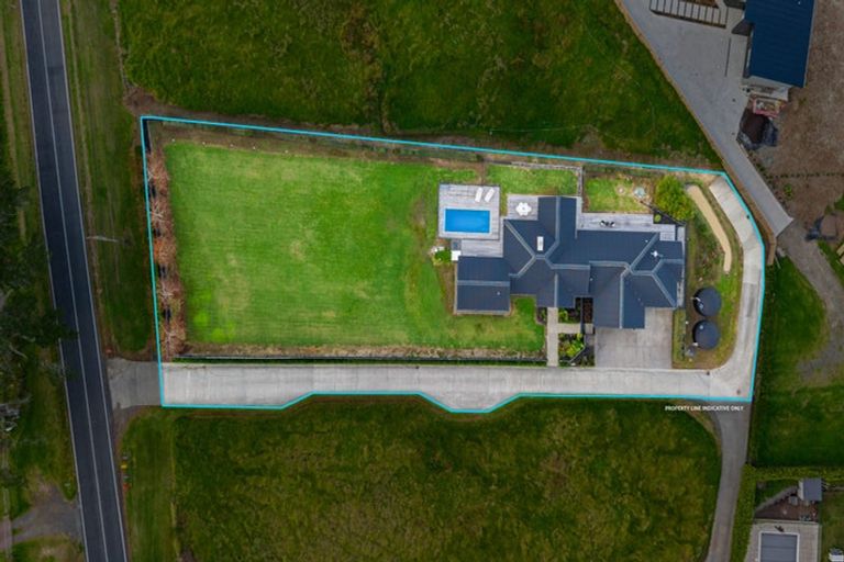 Photo of property in 72 Vaughans Road, Long Bay, Albany, 0792
