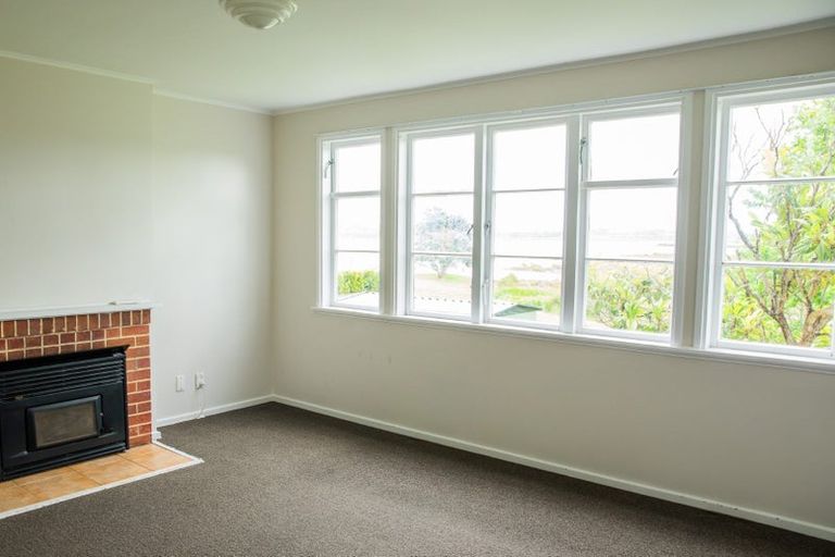 Photo of property in 87-89 Beresford Street, Bayswater, Auckland, 0622