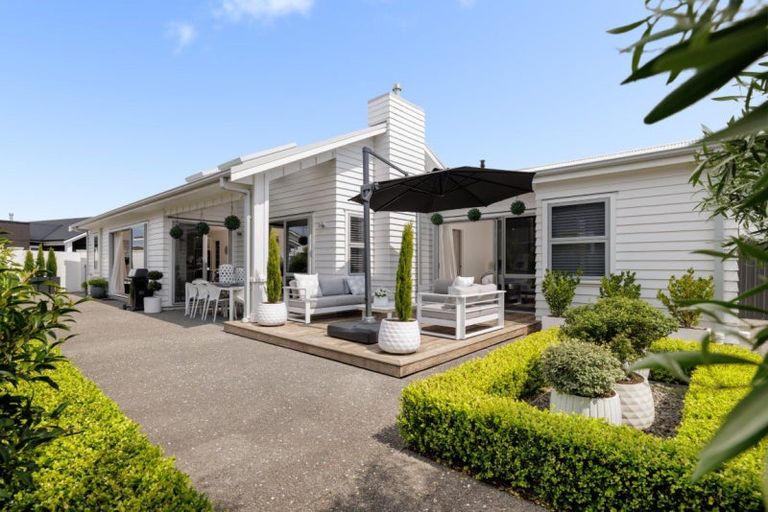 Photo of property in 1 Astelia Lane, Papamoa Beach, Papamoa, 3118